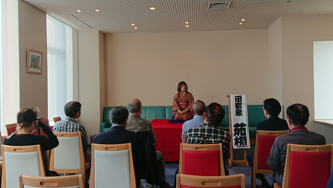 経営学部同窓会　落語会及び忘年会