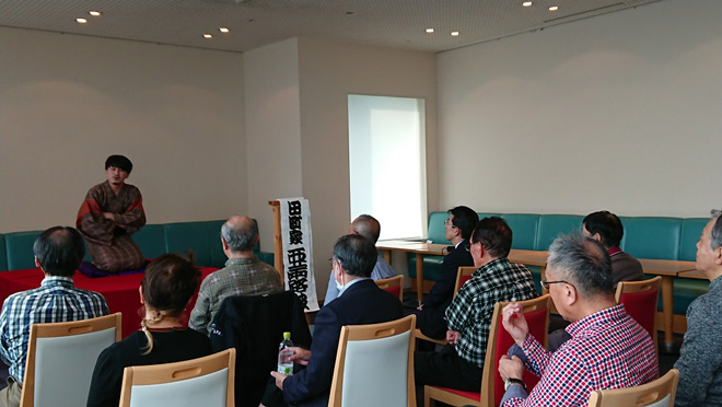 経営学部同窓会　落語会及び忘年会